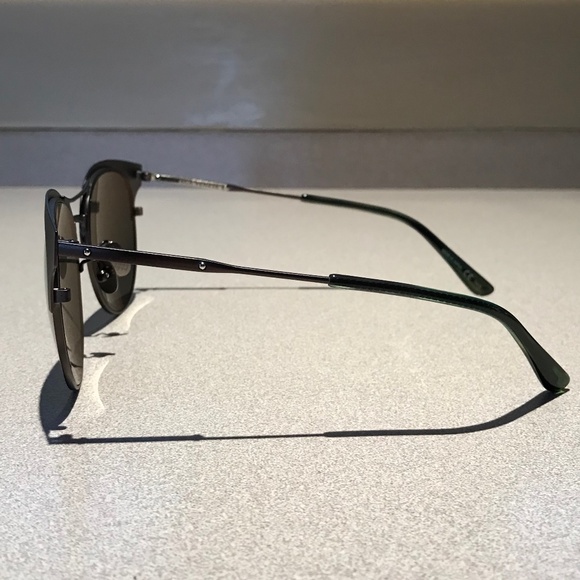 ❤️ HOST PICK!! *** BOTTEGA VENETA SUNGLASSES, NWOT - Picture 4 of 11
